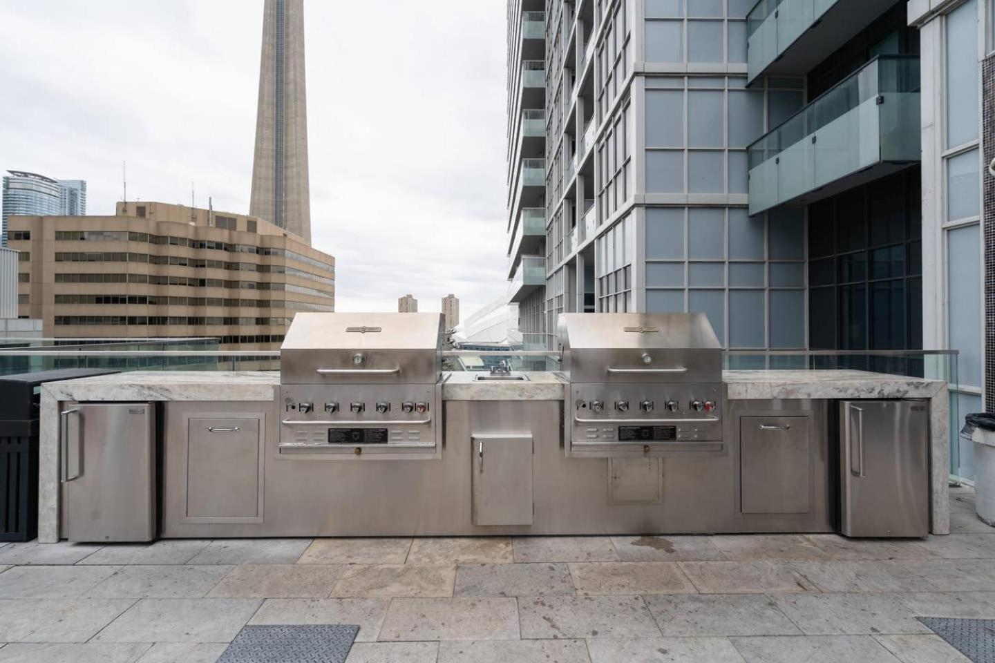 Luxury Adventure Cn Tower/Mtcc/Scotiabank Arena Apartment Toronto Exterior photo